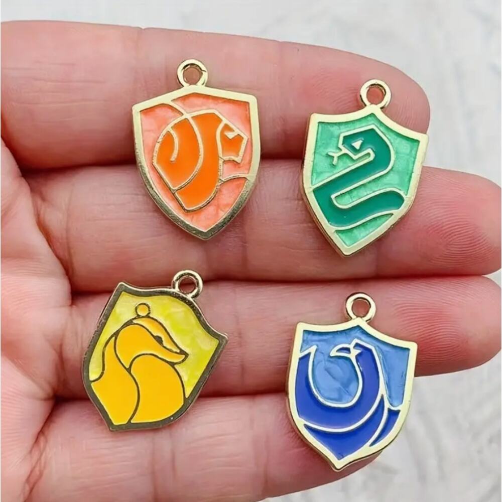Harry Potter Hogwarts Slytherin Enamel Pendant 113-4 - Picture 4 of 4